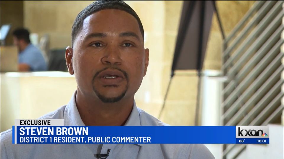 Steven Brown en la comunidad